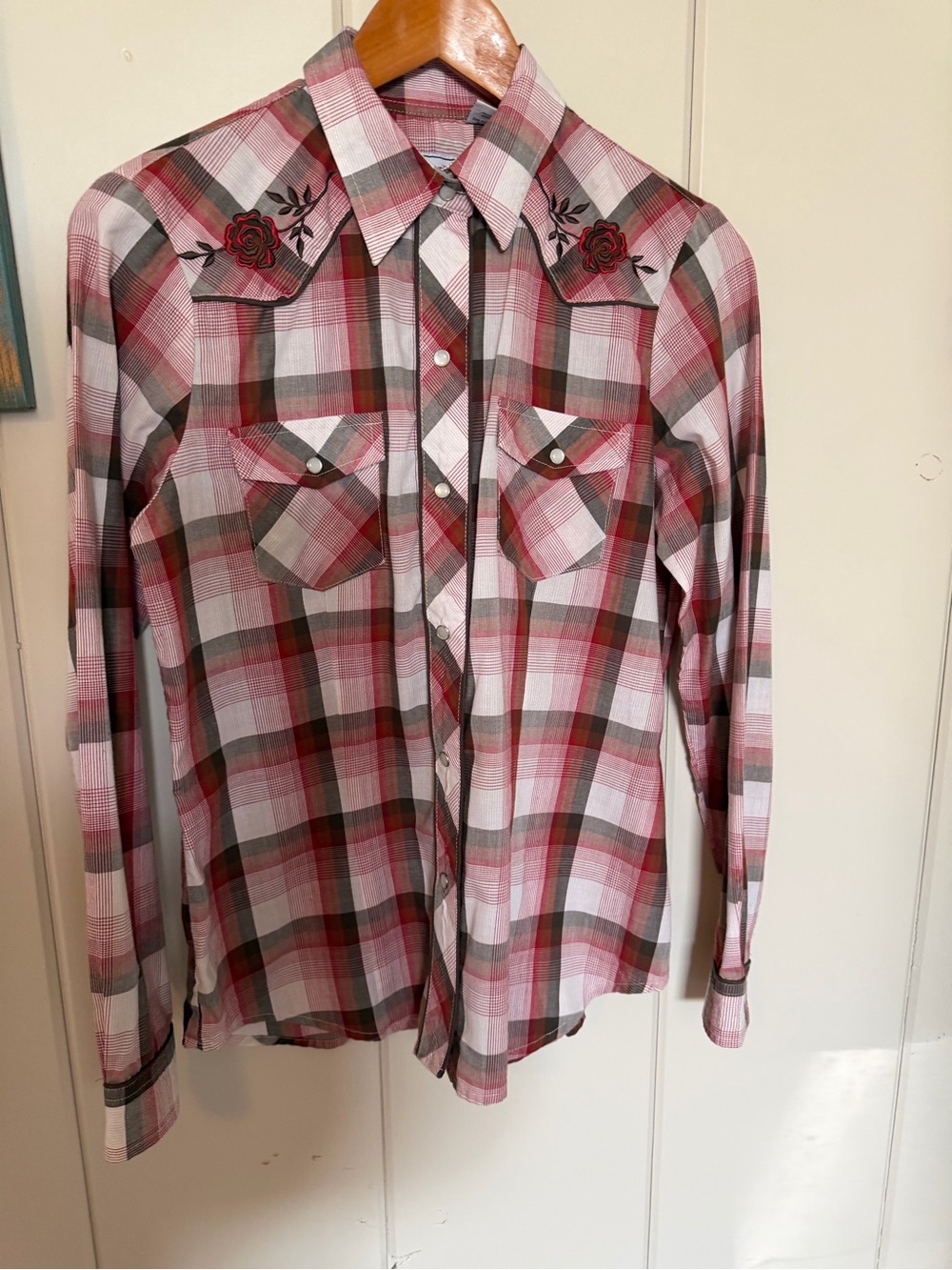 Roper Plaid Western Pearl Snap Shirt Embroidered Roses Women’s Small